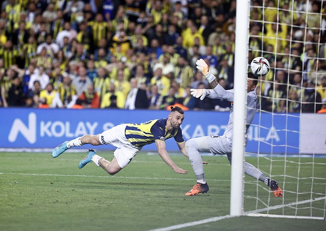 巴薩確認阿勞霍腿筋受傷，球員預計休戰至9月中旬.